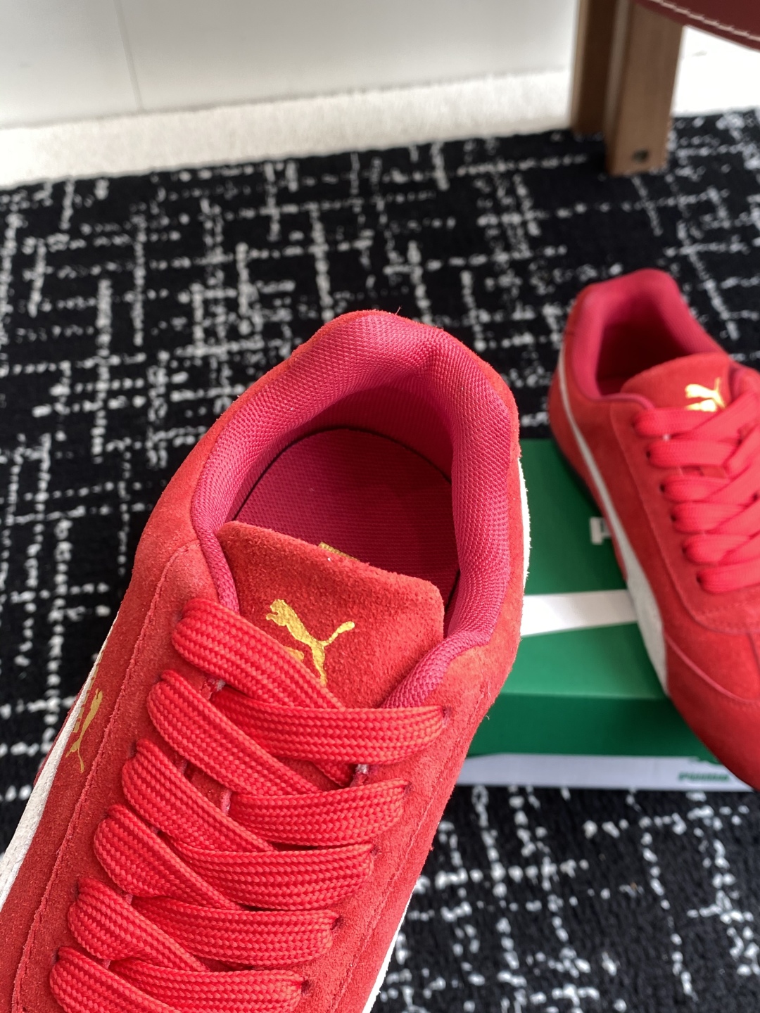 代购级
Puma 25ss时尚与运动的完美融合

Fenty 与彪马的联名无疑是一次时尚与运动的激情碰撞