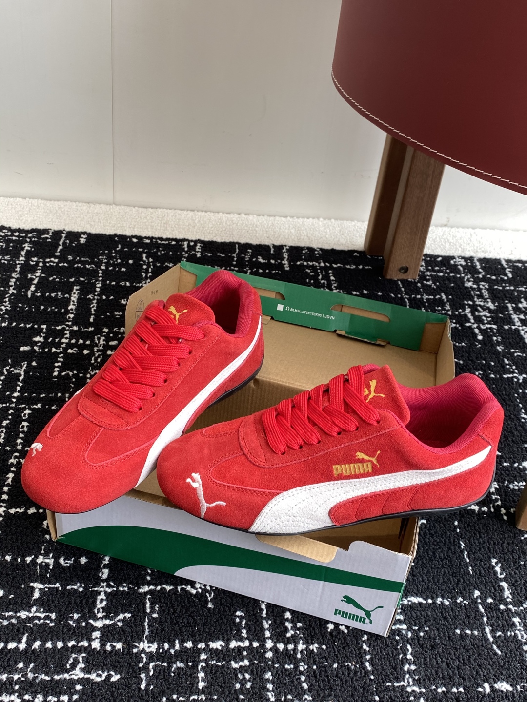 代购级
Puma 25ss时尚与运动的完美融合

Fenty 与彪马的联名无疑是一次时尚与运动的激情碰撞