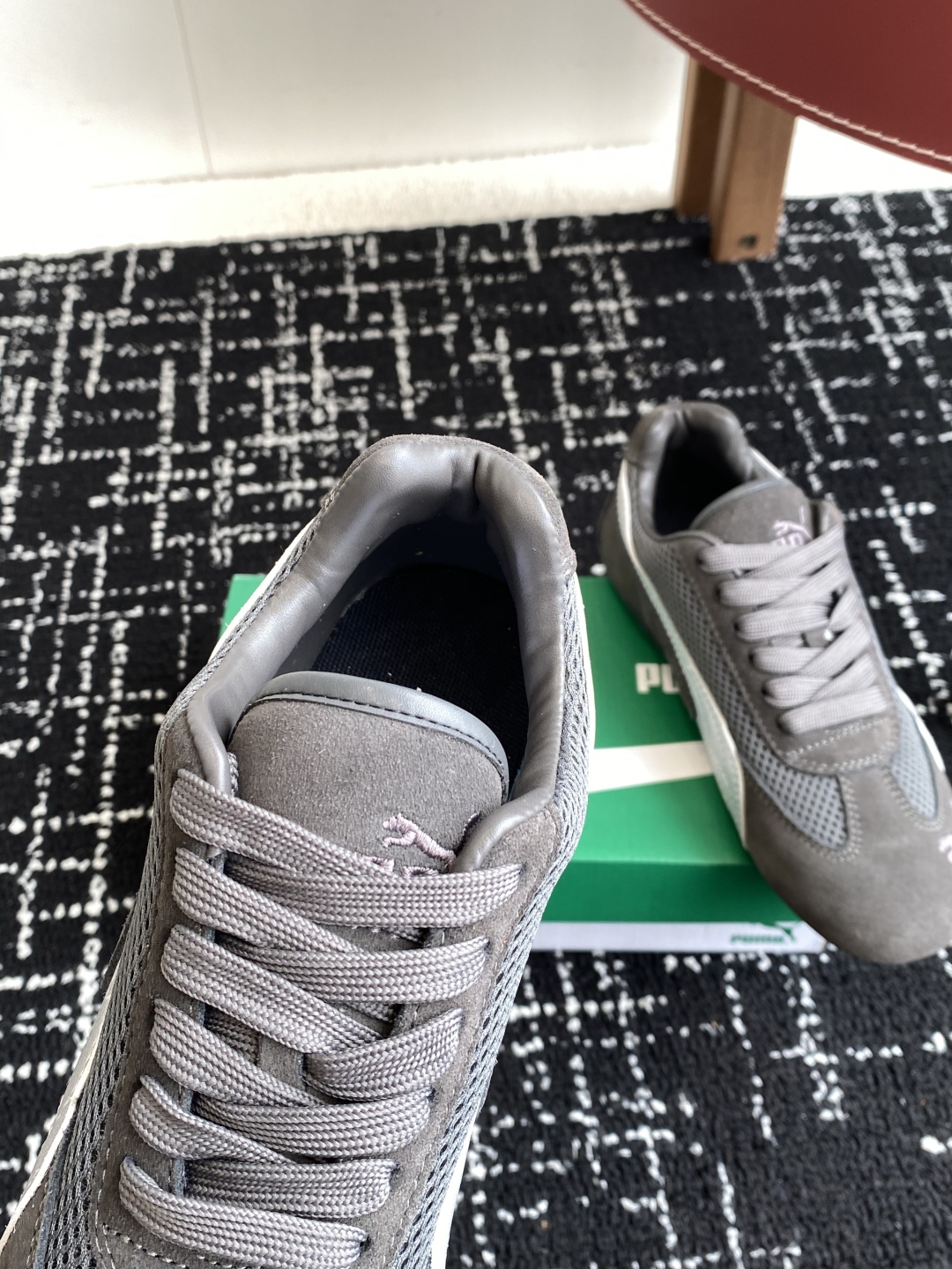 代购级
Puma 25ss时尚与运动的完美融合

Fenty 与彪马的联名无疑是一次时尚与运动的激情碰撞