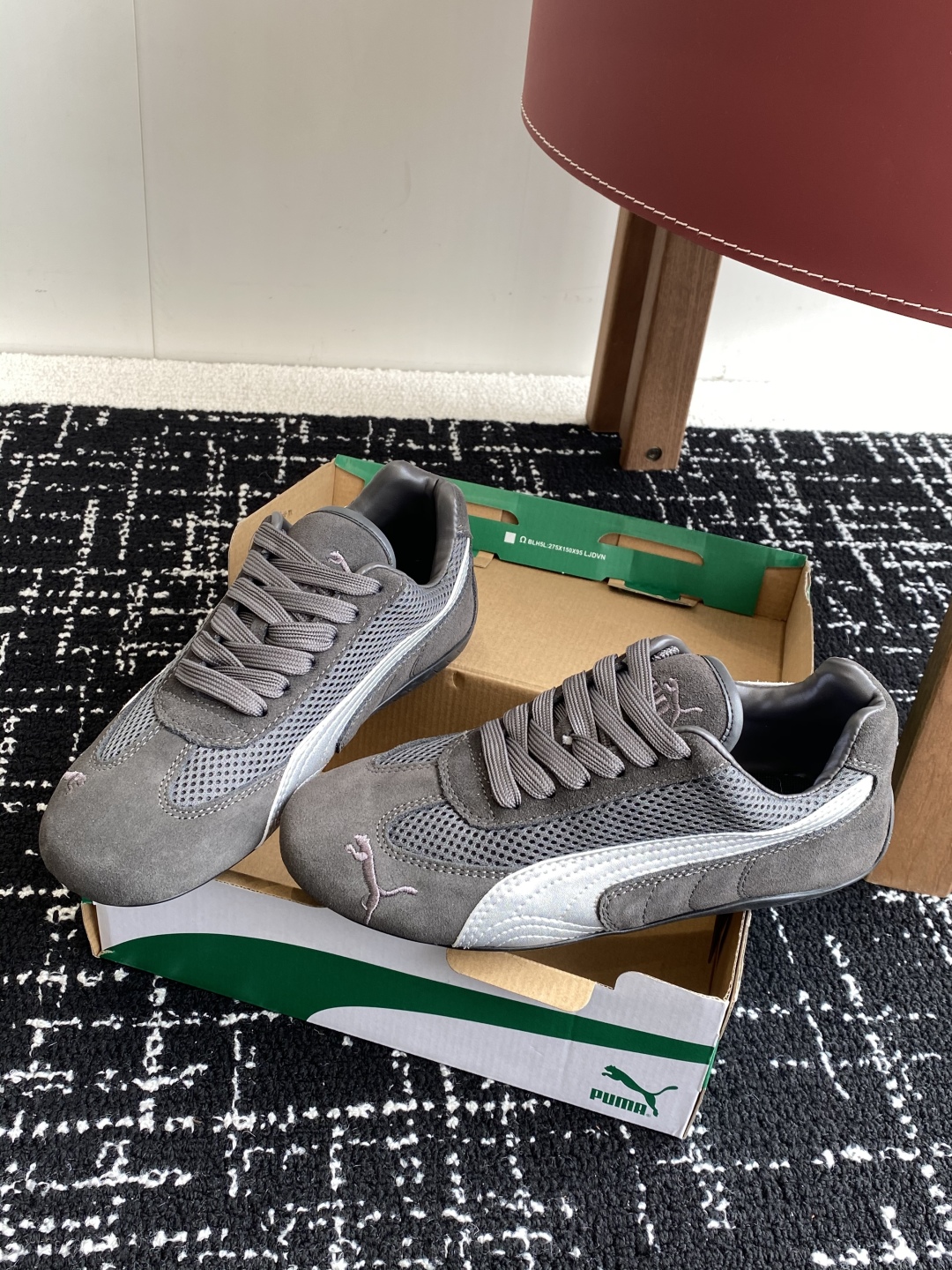 代购级
Puma 25ss时尚与运动的完美融合

Fenty 与彪马的联名无疑是一次时尚与运动的激情碰撞