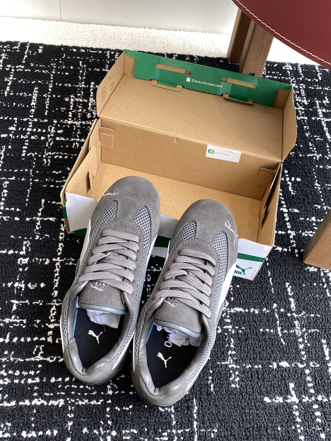 代购级
Puma 25ss时尚与运动的完美融合

Fenty 与彪马的联名无疑是一次时尚与运动的激情碰撞