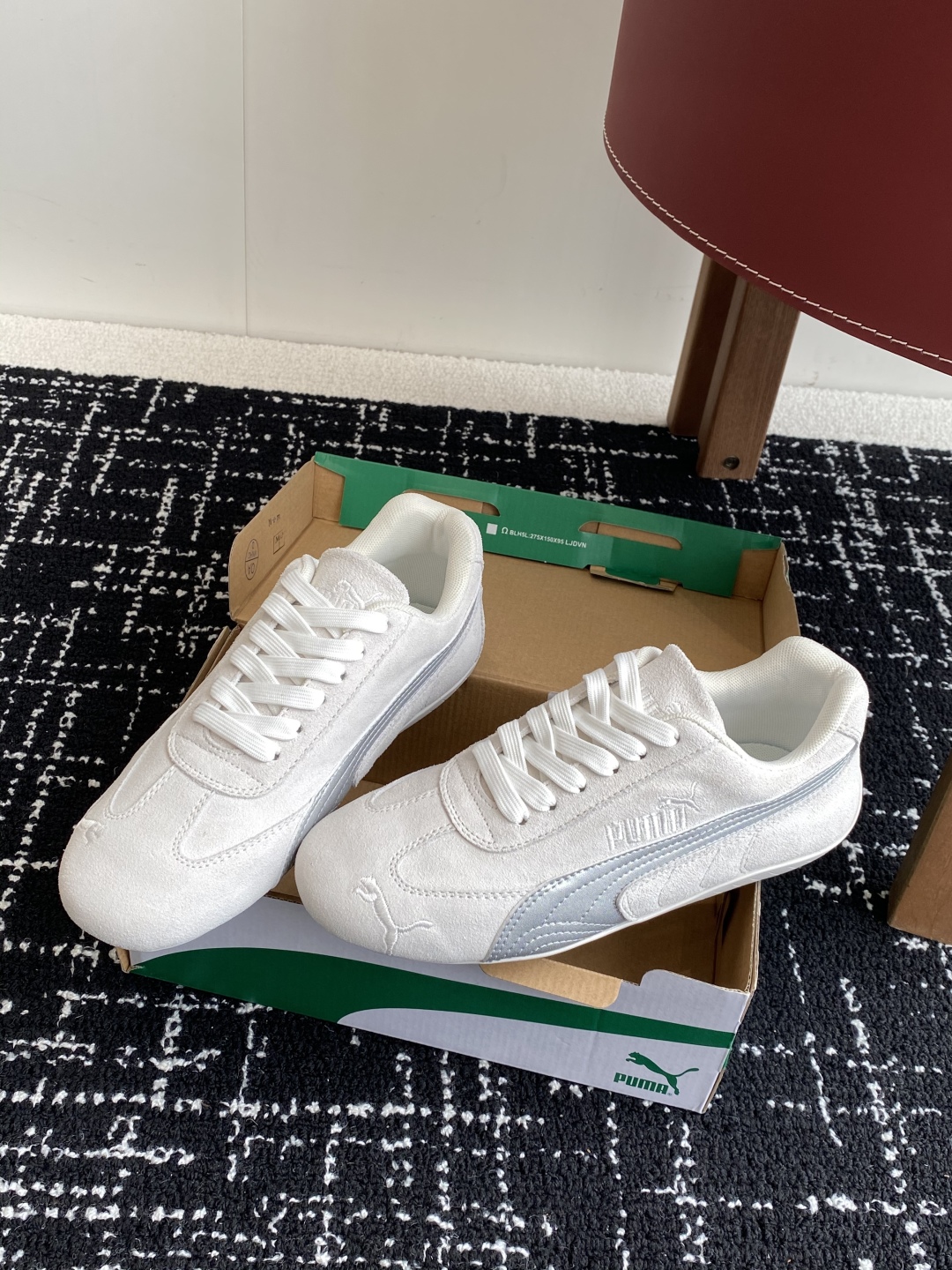 代购级
Puma 25ss时尚与运动的完美融合

Fenty 与彪马的联名无疑是一次时尚与运动的激情碰撞