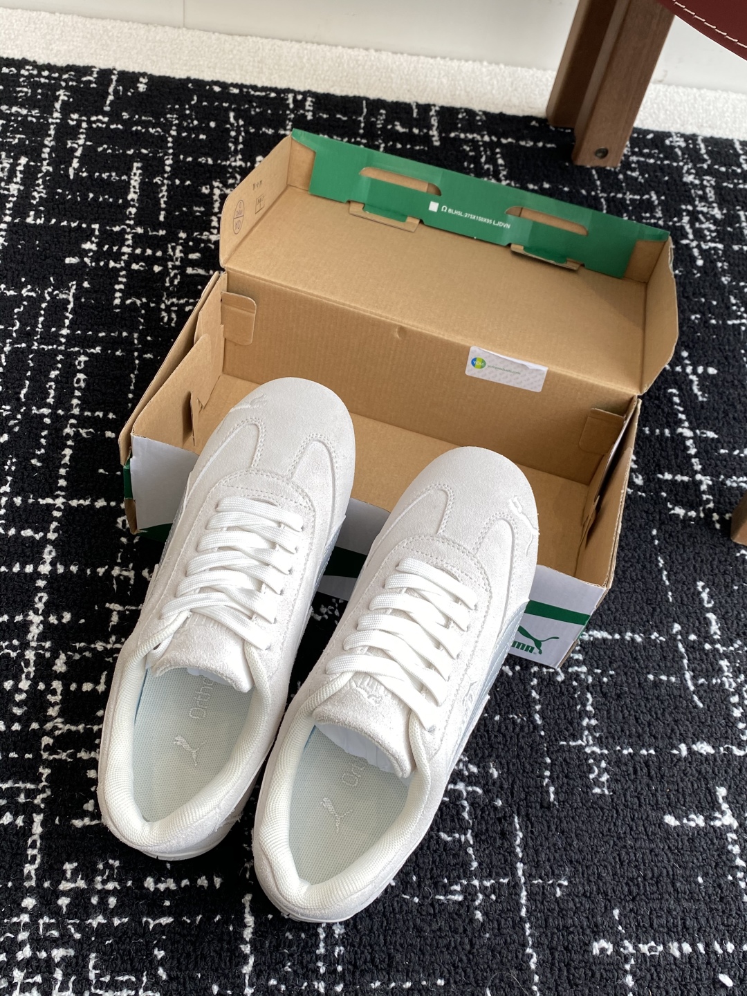 代购级
Puma 25ss时尚与运动的完美融合

Fenty 与彪马的联名无疑是一次时尚与运动的激情碰撞