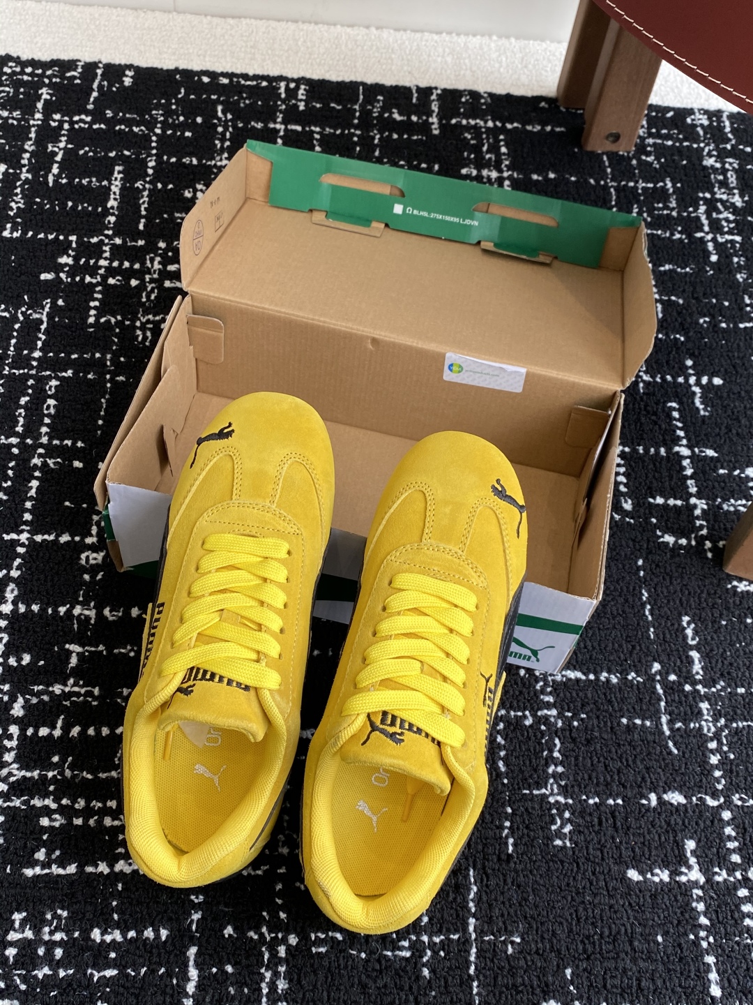 代购级
Puma 25ss时尚与运动的完美融合

Fenty 与彪马的联名无疑是一次时尚与运动的激情碰撞