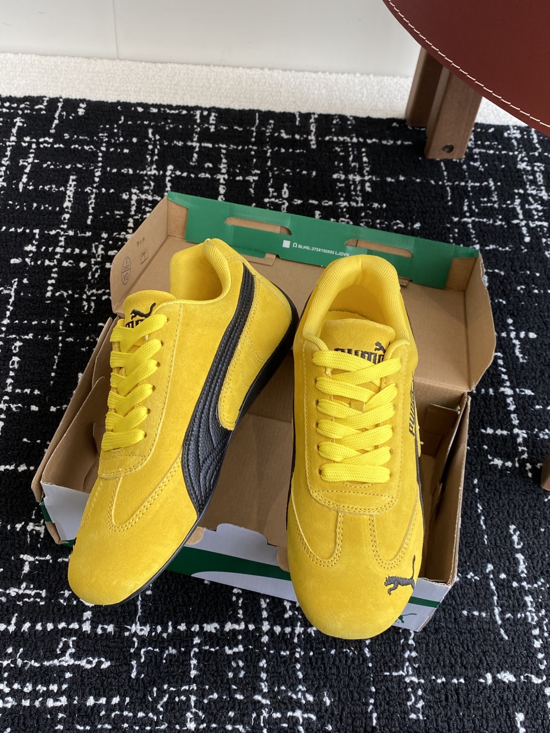 代购级
Puma 25ss时尚与运动的完美融合

Fenty 与彪马的联名无疑是一次时尚与运动的激情碰撞