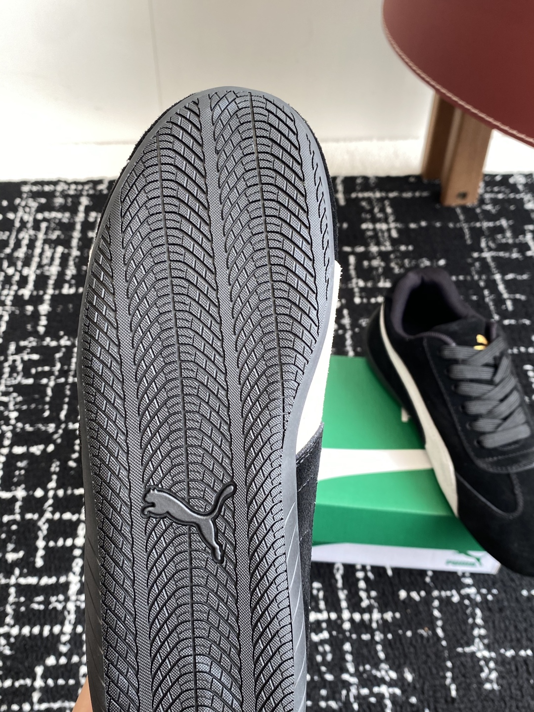 代购级
Puma 25ss时尚与运动的完美融合

Fenty 与彪马的联名无疑是一次时尚与运动的激情碰撞