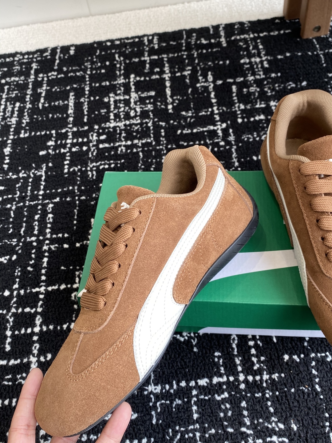 代购级
Puma 25ss时尚与运动的完美融合

Fenty 与彪马的联名无疑是一次时尚与运动的激情碰撞