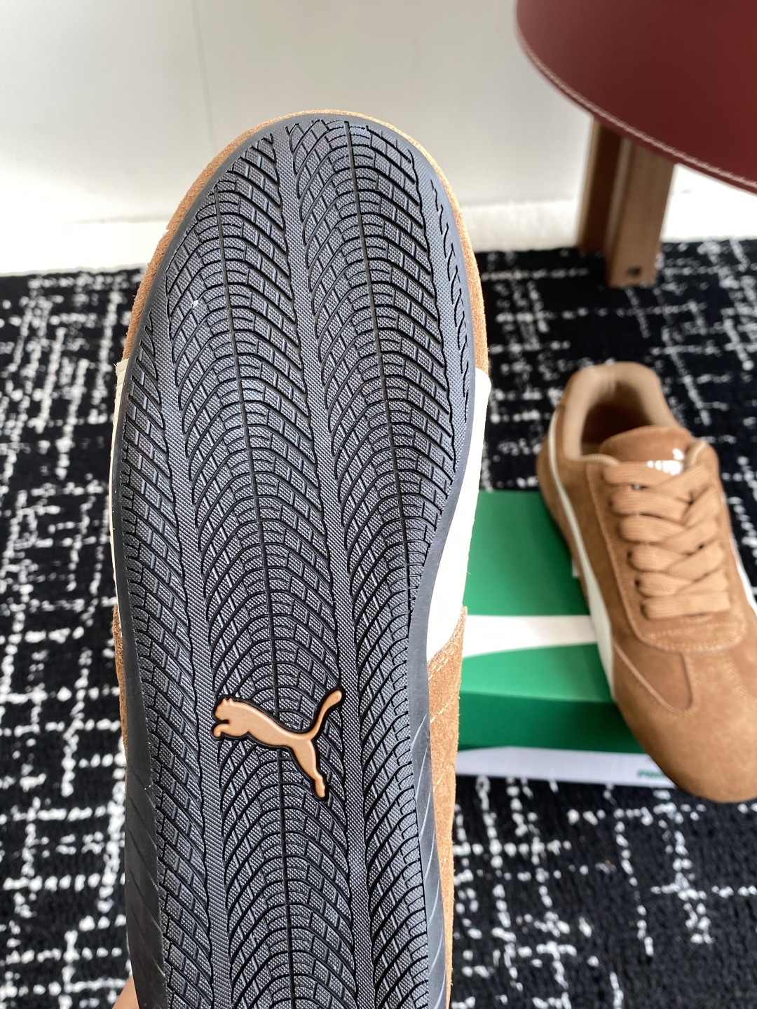 代购级
Puma 25ss时尚与运动的完美融合

Fenty 与彪马的联名无疑是一次时尚与运动的激情碰撞