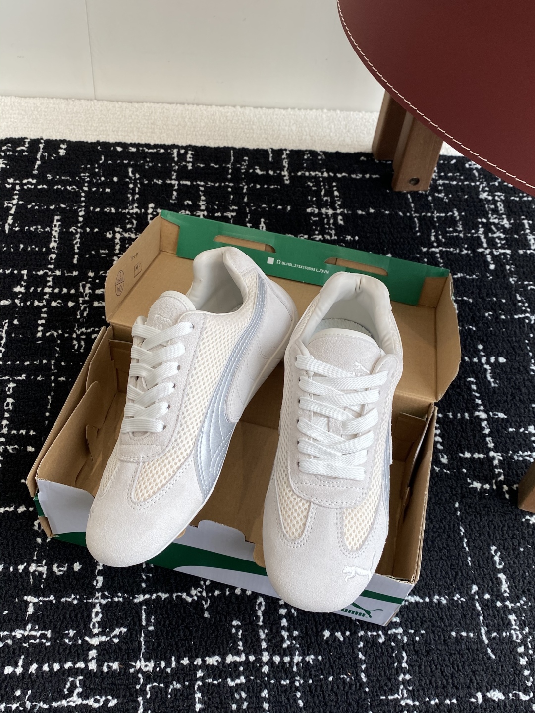 代购级
Puma 25ss时尚与运动的完美融合

Fenty 与彪马的联名无疑是一次时尚与运动的激情碰撞