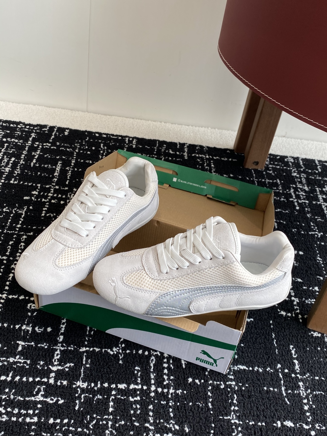 代购级
Puma 25ss时尚与运动的完美融合

Fenty 与彪马的联名无疑是一次时尚与运动的激情碰撞