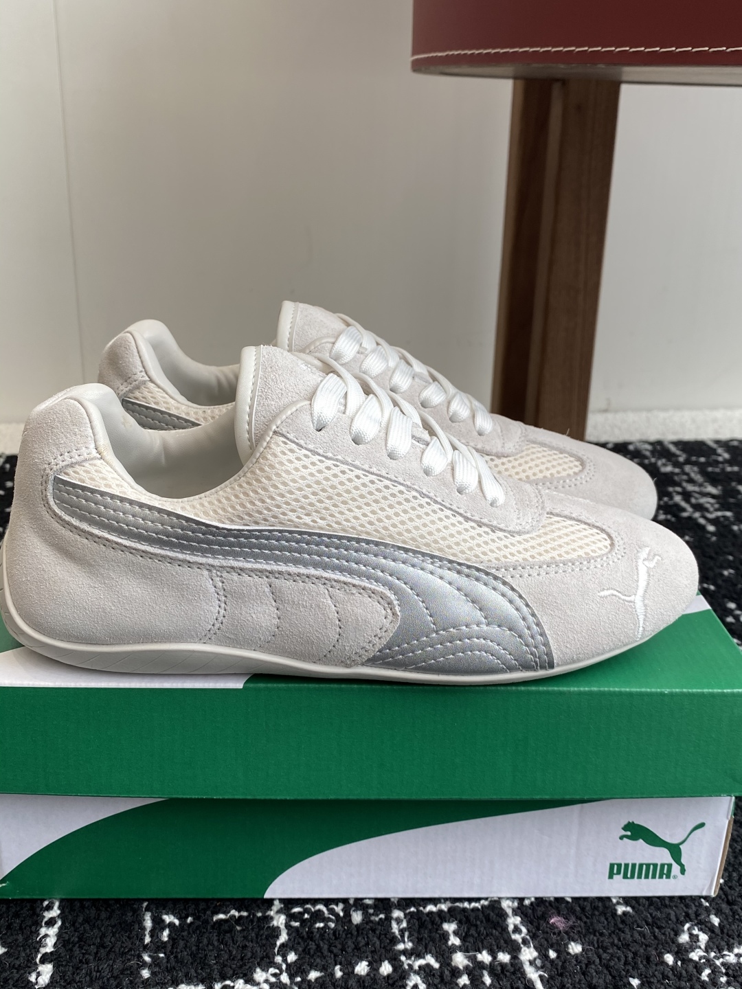 代购级
Puma 25ss时尚与运动的完美融合

Fenty 与彪马的联名无疑是一次时尚与运动的激情碰撞