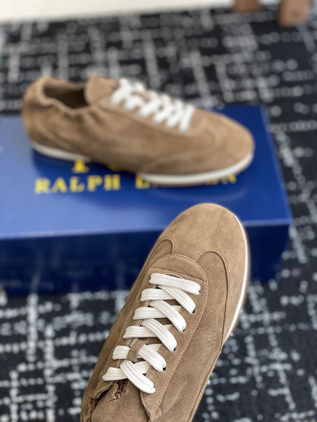 代购级
POLO 25ss 系带休闲女鞋 此品牌是来自意大利的世界顶级奢侈品牌，

所有产品均选用最顶级