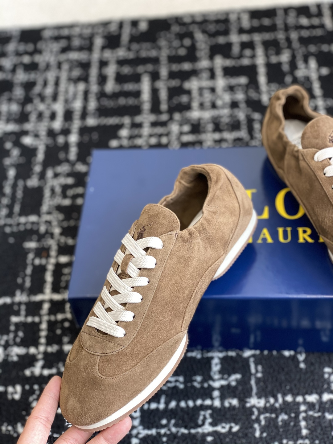 代购级
POLO 25ss 系带休闲女鞋 此品牌是来自意大利的世界顶级奢侈品牌，

所有产品均选用最顶级