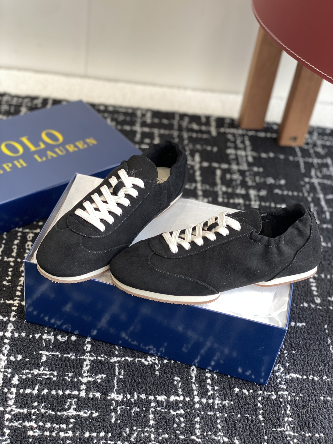 代购级
POLO 25ss 系带休闲女鞋 此品牌是来自意大利的世界顶级奢侈品牌，

所有产品均选用最顶级