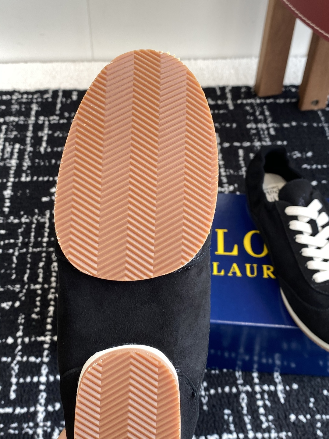 代购级
POLO 25ss 系带休闲女鞋 此品牌是来自意大利的世界顶级奢侈品牌，

所有产品均选用最顶级