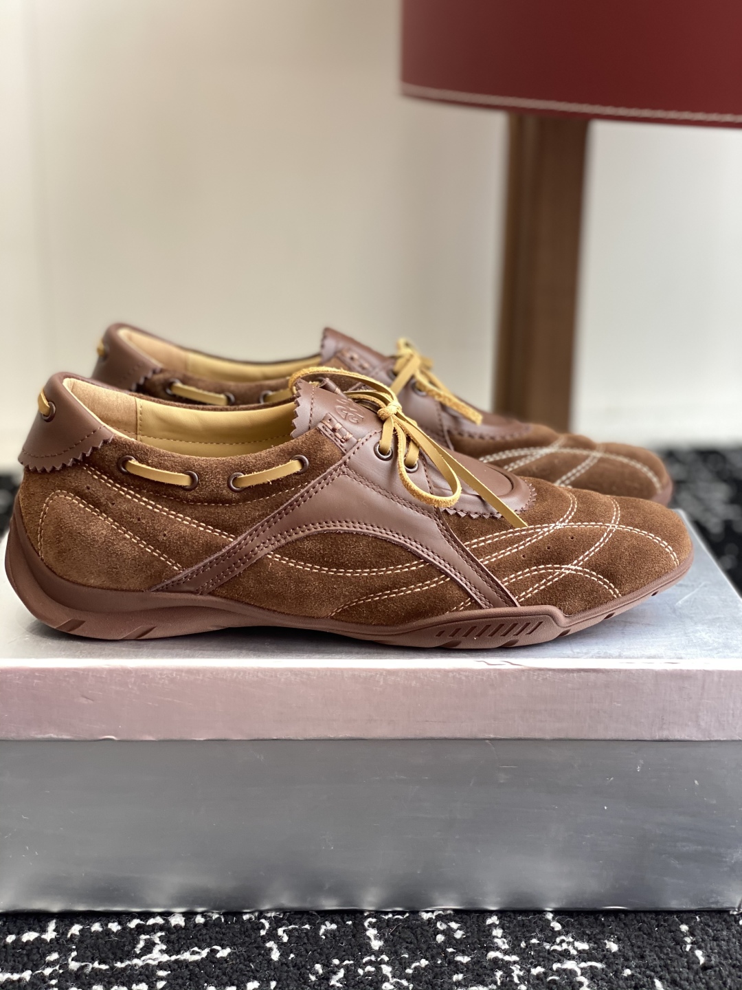 代购级
27QUAI 25ss 春夏新款 走秀款德训 拳击鞋 休闲鞋

设计理念源于拳击鞋和芭蕾舞鞋两者