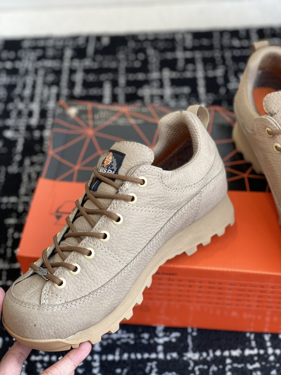 代购级
CRISPI Monaco摩纳哥登山鞋 意大利户外防水徒步登山鞋春夏男女摩纳哥登山靴

采用VI