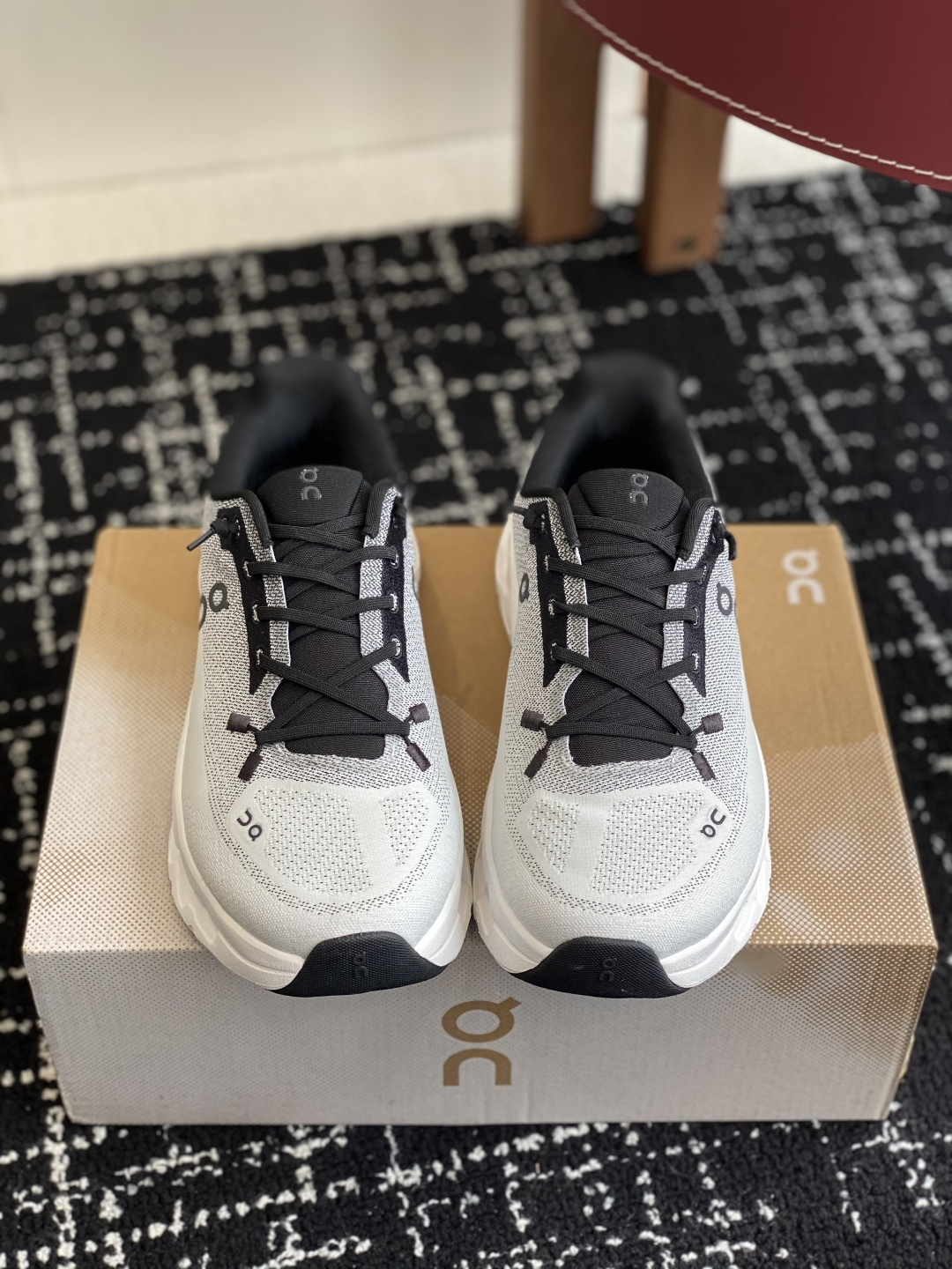 代购级
On 昂跑Cloudtilt 新品同步官网 透气编织网面 采用松紧带技术免系鞋带的轻量运动休闲鞋