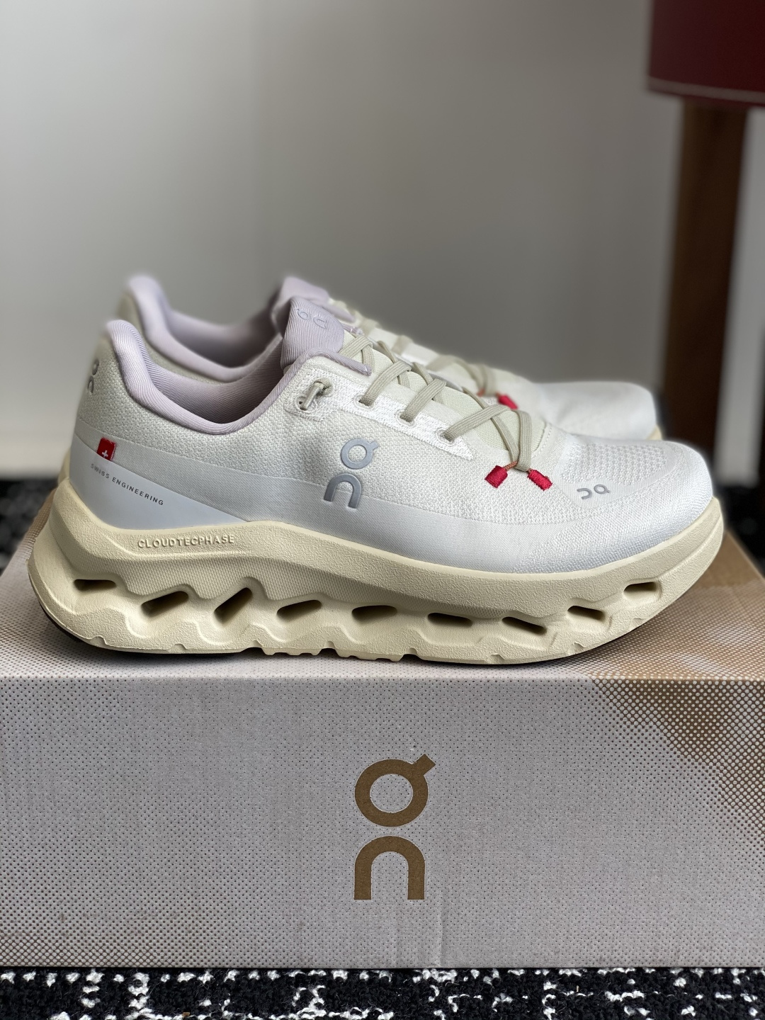 代购级
On 昂跑Cloudtilt 新品同步官网 透气编织网面 采用松紧带技术免系鞋带的轻量运动休闲鞋