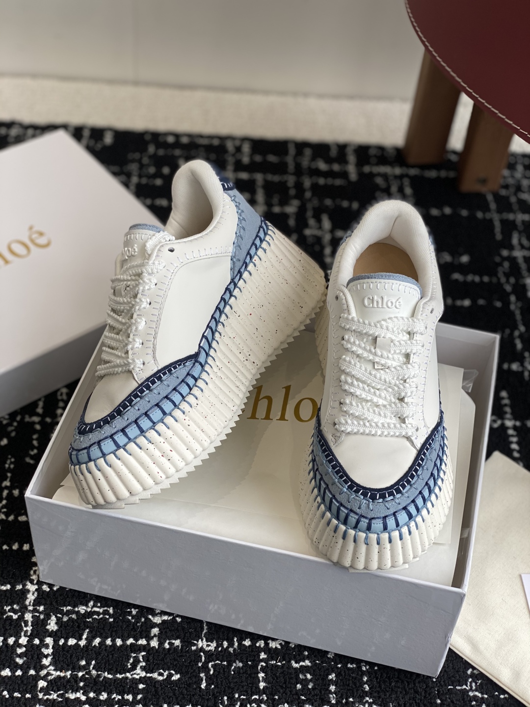 代购级
Chloe  克洛伊/蔻依 25ss 春夏季季新款 厚底小白鞋 休闲鞋

原版鞋底，全手工穿线，