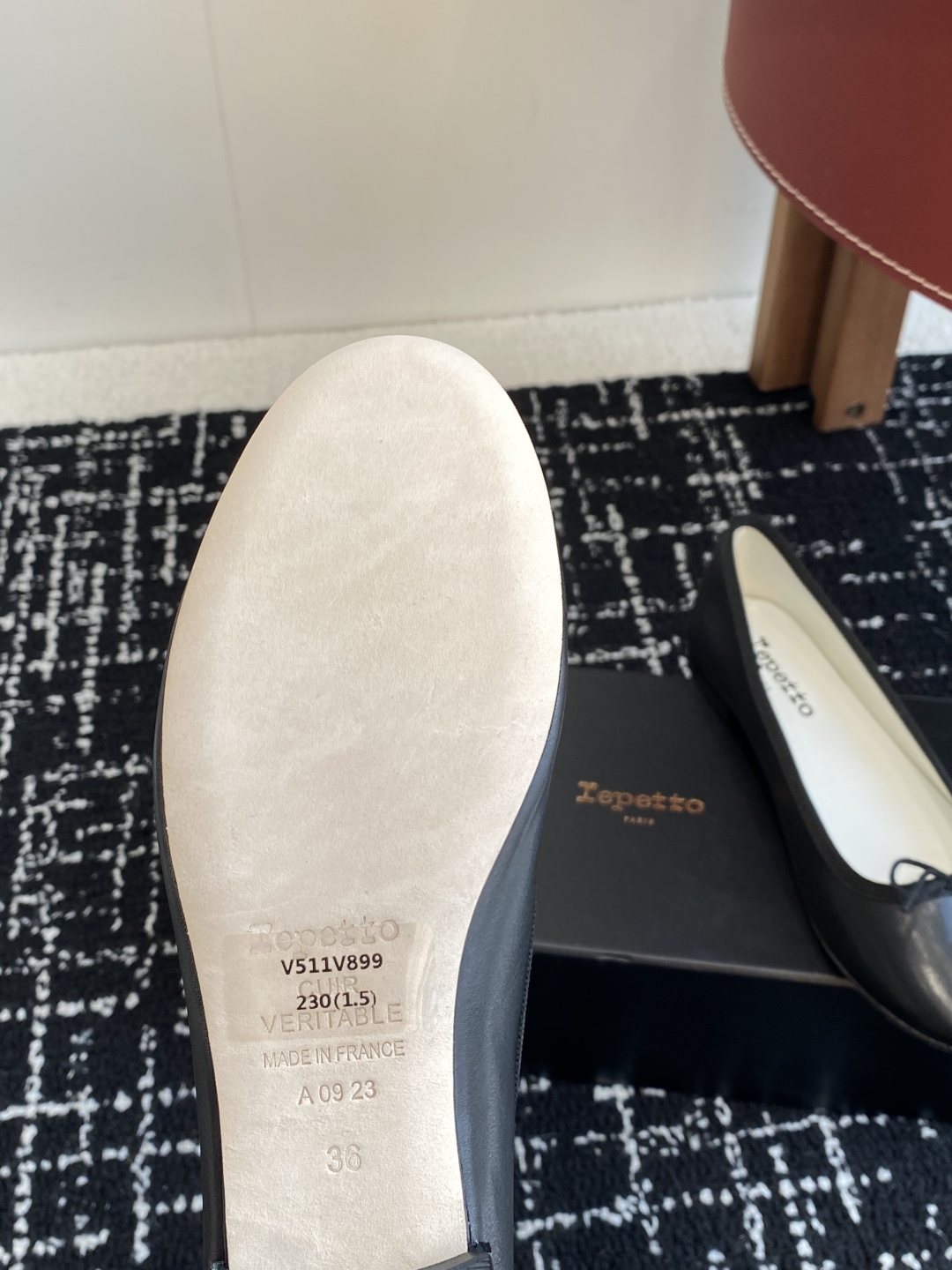代购级
Repetto 25ss 春夏 平底芭蕾舞鞋 单鞋

鞋头和鞋垫里面 上脚脚感舒适显瘦 配啥啥好