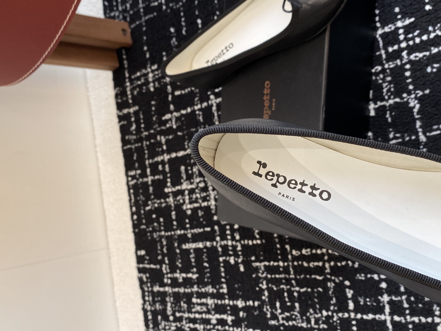 代购级
Repetto 25ss 春夏 平底芭蕾舞鞋 单鞋

鞋头和鞋垫里面 上脚脚感舒适显瘦 配啥啥好