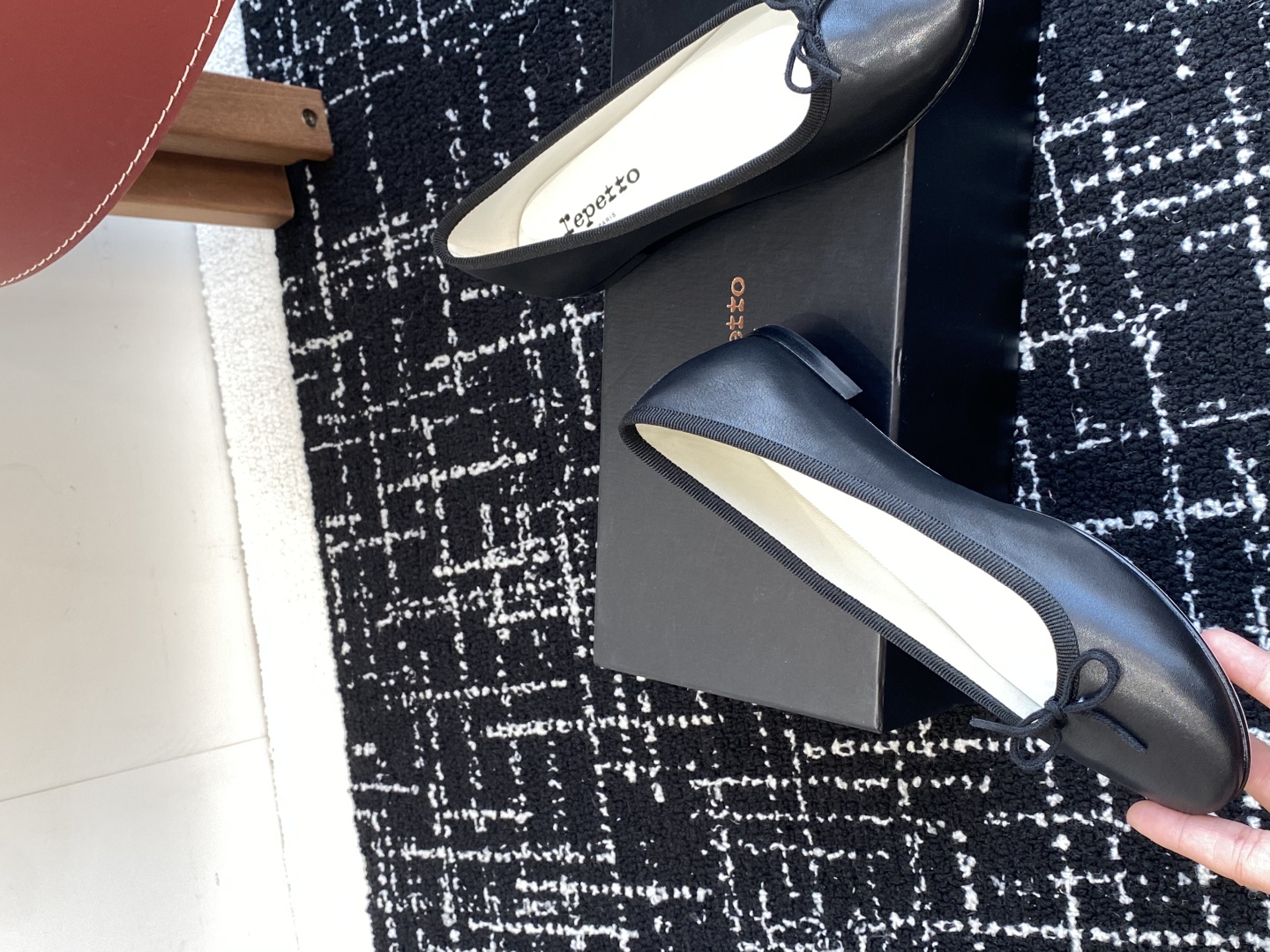 代购级
Repetto 25ss 春夏 平底芭蕾舞鞋 单鞋

鞋头和鞋垫里面 上脚脚感舒适显瘦 配啥啥好