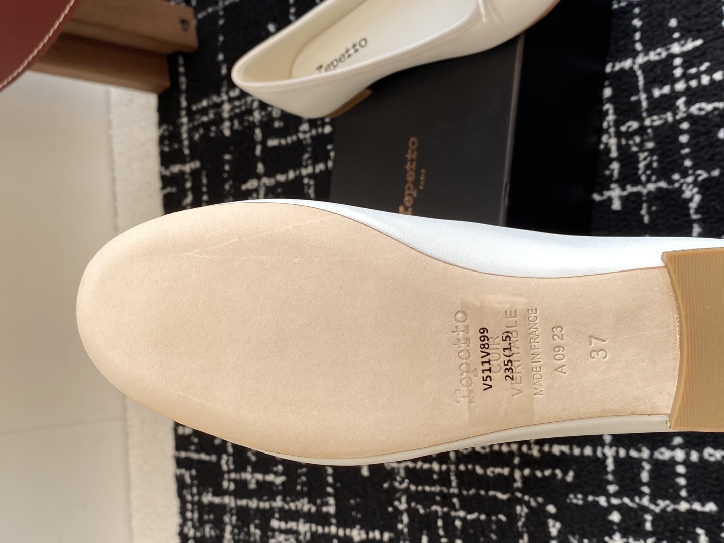 代购级
Repetto 25ss 春夏 平底芭蕾舞鞋 单鞋

鞋头和鞋垫里面 上脚脚感舒适显瘦 配啥啥好