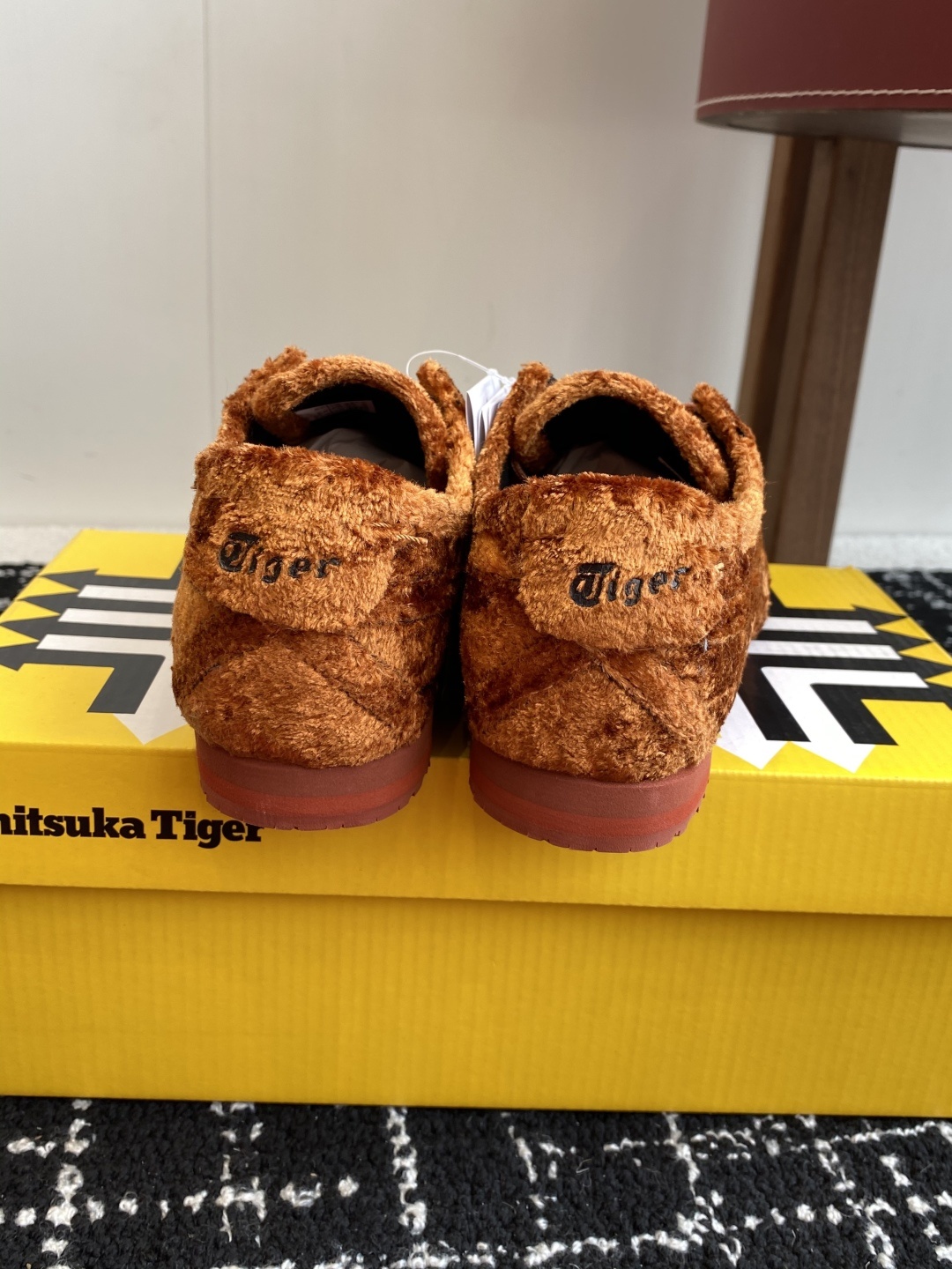 代购级
鬼冢虎 Onitsuka Tiger Mexico 66 Velvet 丝绒蓝
【Velvet