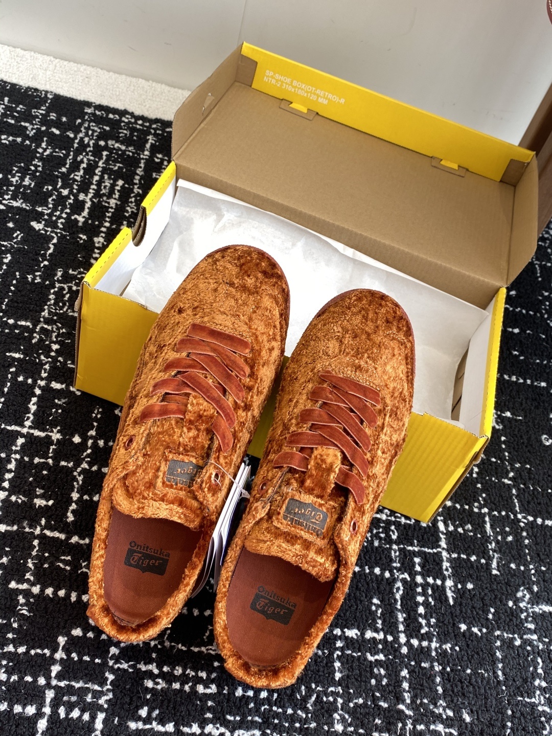 代购级
鬼冢虎 Onitsuka Tiger Mexico 66 Velvet 丝绒蓝
【Velvet