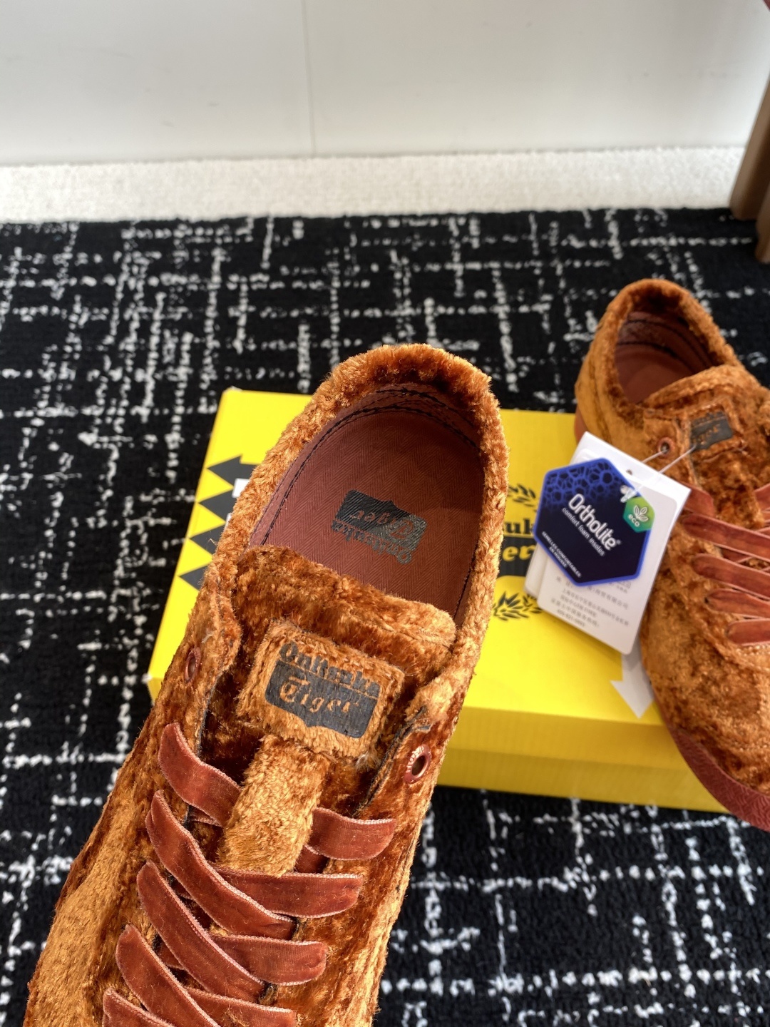 代购级
鬼冢虎 Onitsuka Tiger Mexico 66 Velvet 丝绒蓝
【Velvet