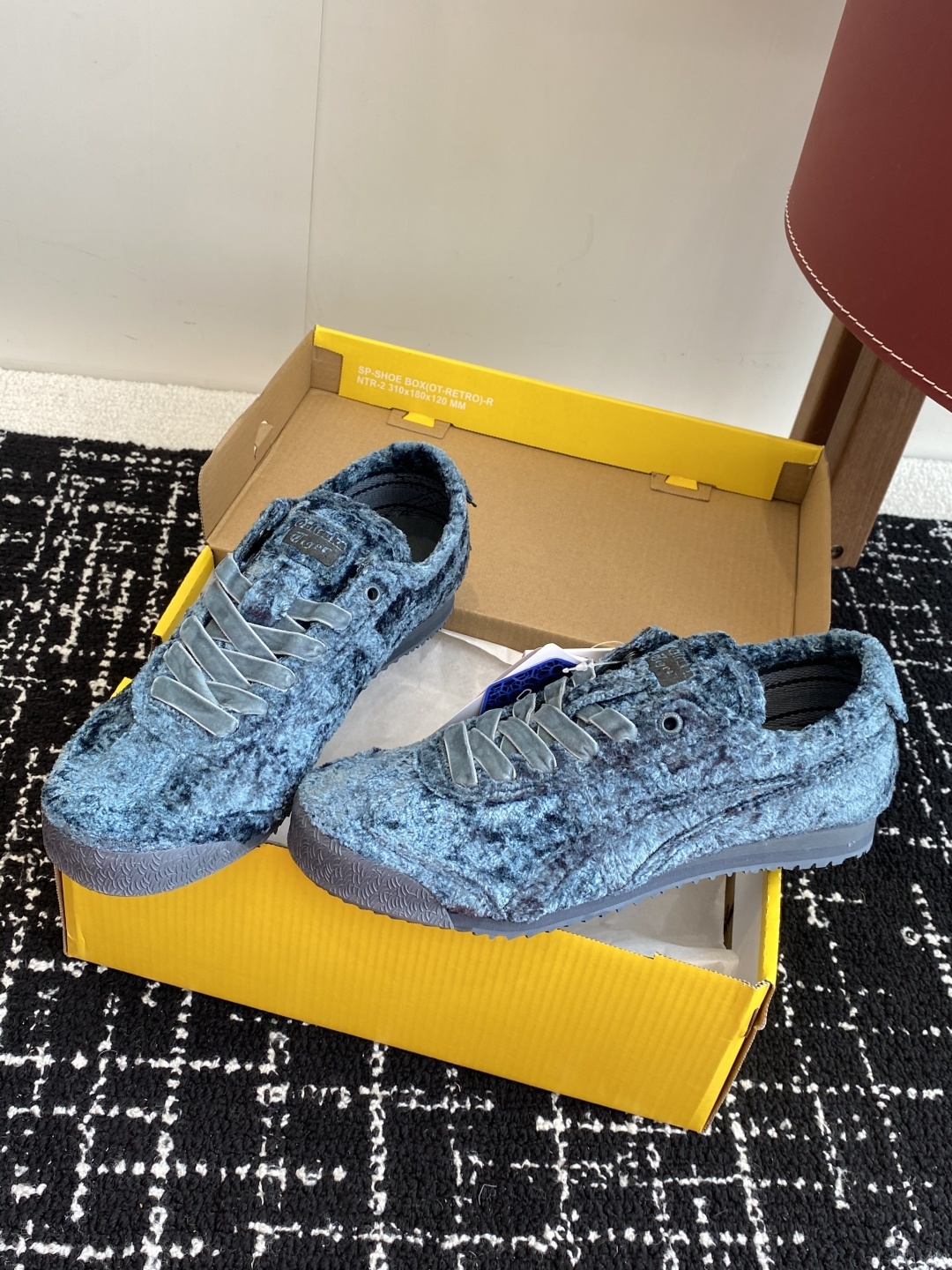 代购级
鬼冢虎 Onitsuka Tiger Mexico 66 Velvet 丝绒蓝
【Velvet