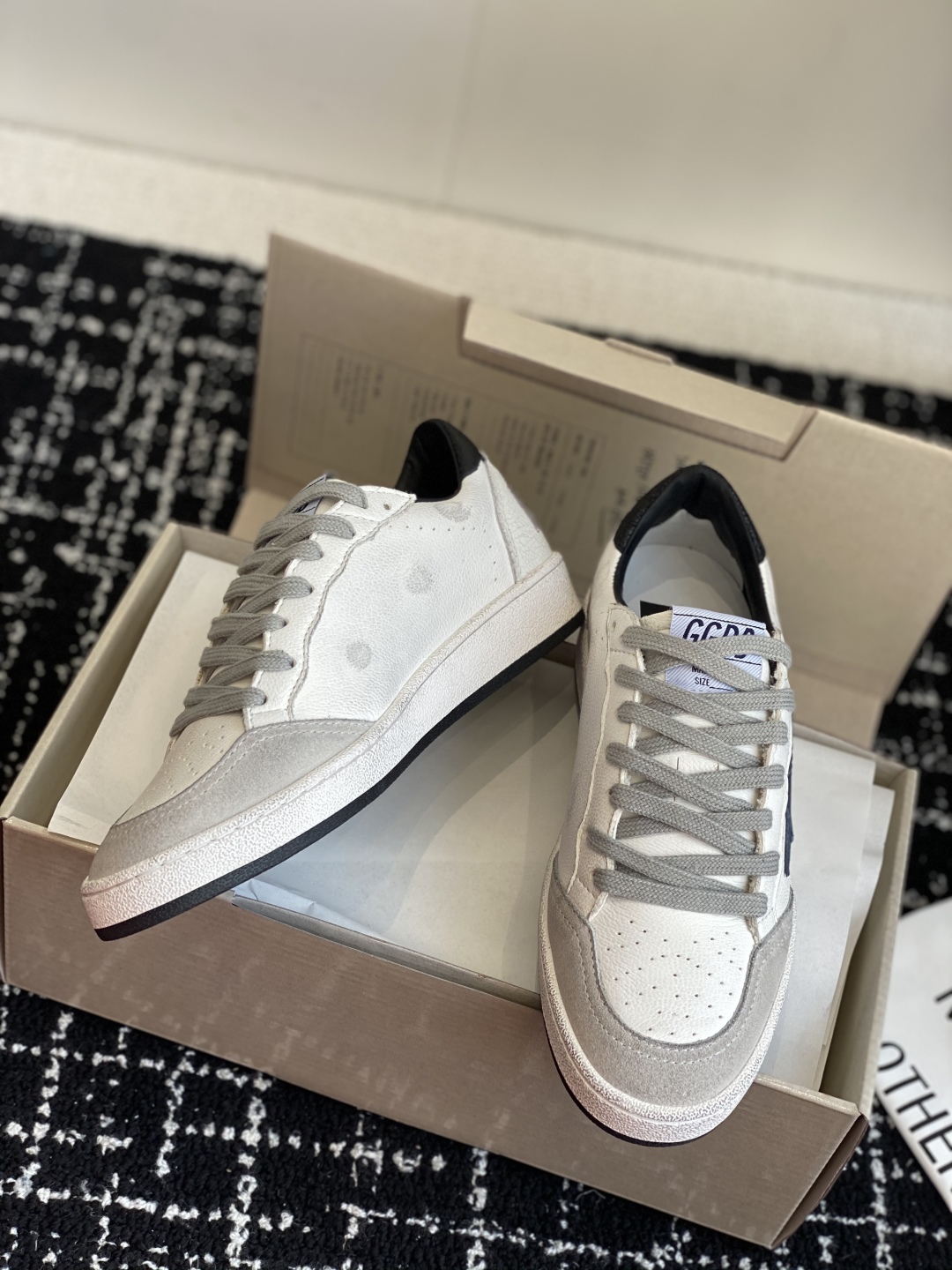 东莞代购级（⚠️秒杀市场版本）
GGDB~~Golden Goose Deluxe Brand

GGD