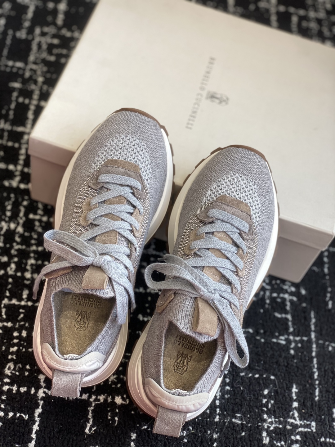 代购级
Brunello Cucinelli 25ss最新 Bc 系带 休闲鞋 阿甘鞋

鞋面进口飞织面
