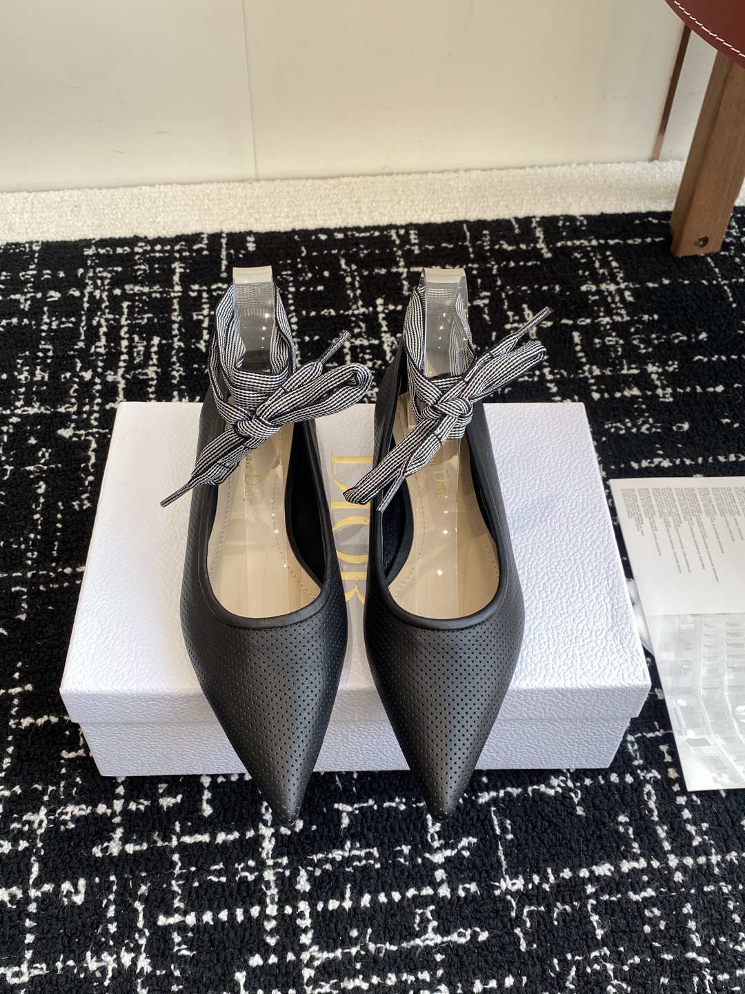代购级
Dior 迪奥 25ss 春夏走秀新款Tribales系列女鞋 

CD明星同款时尚 平底 高跟