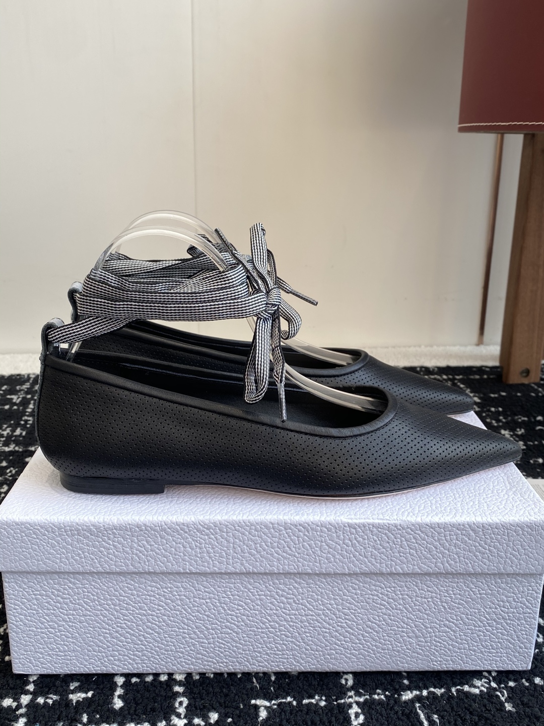 代购级
Dior 迪奥 25ss 春夏走秀新款Tribales系列女鞋 

CD明星同款时尚 平底 高跟