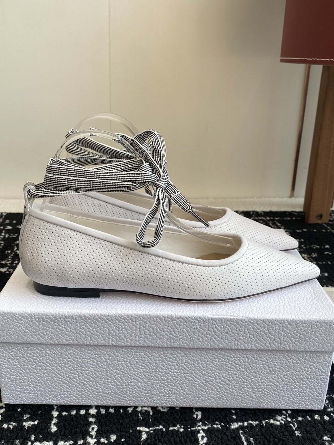代购级
Dior 迪奥 25ss 春夏走秀新款Tribales系列女鞋 

CD明星同款时尚 平底 高跟
