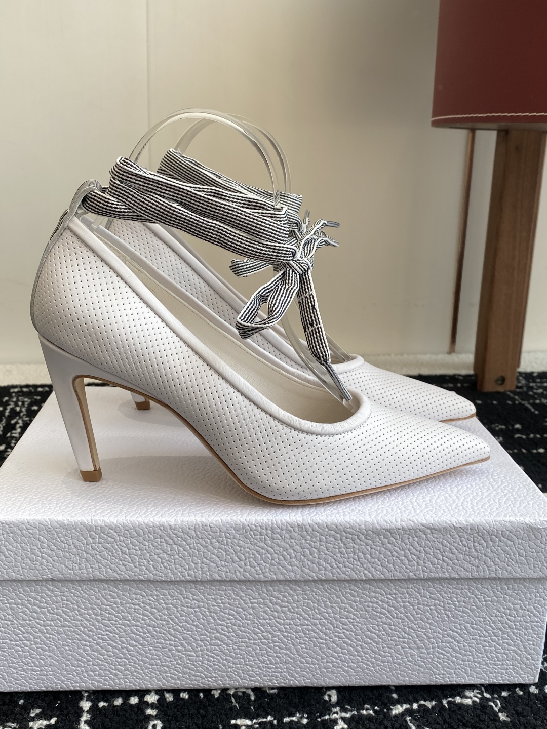 代购级
Dior 迪奥 25ss 春夏走秀新款Tribales系列女鞋 

CD明星同款时尚 平底 高跟