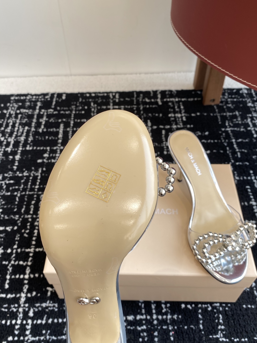 代购级
小众品牌Mach&Mach 绝美蝴蝶结 珍珠高跟系列鞋 

又美又嗲、珍珠蝴蝶结加缠绕式设计让你