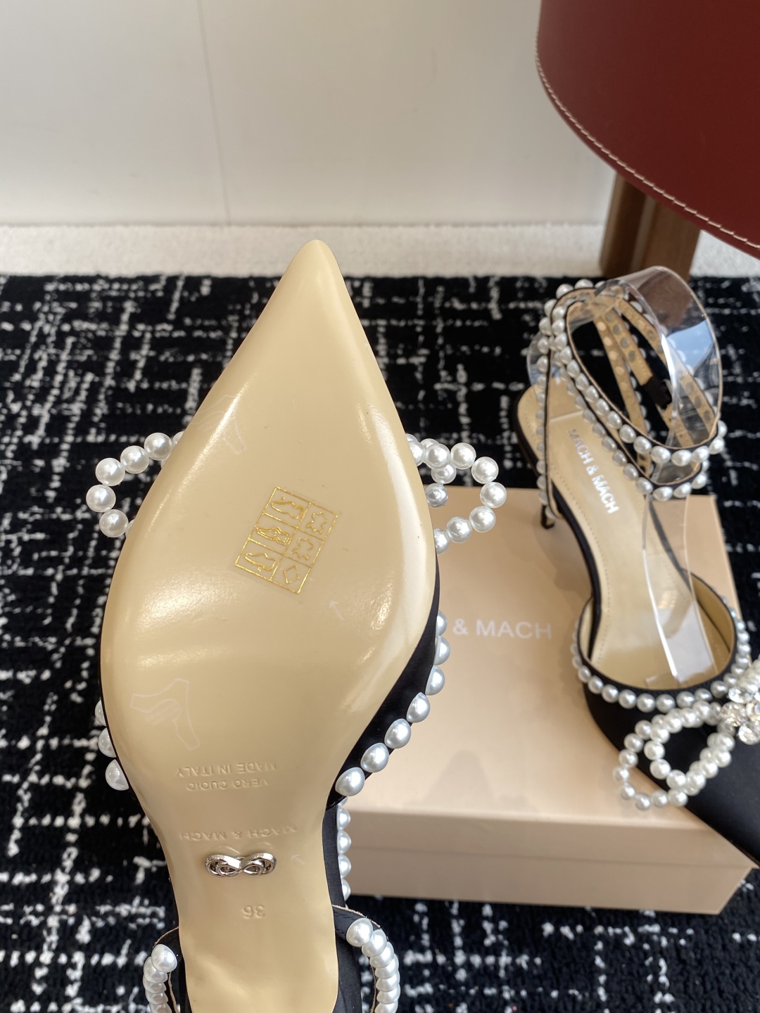 代购级
小众品牌Mach&Mach 绝美蝴蝶结 珍珠高跟系列鞋 

又美又嗲、珍珠蝴蝶结加缠绕式设计让你