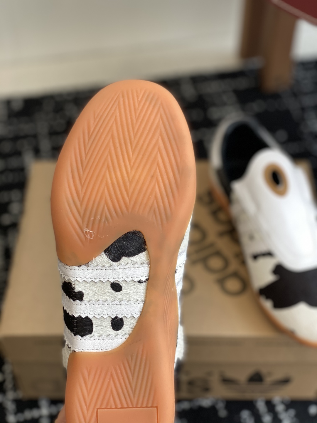 代购级
Adidas 阿迪达斯 25ss春夏新款 一脚蹬 平底 跆拳道鞋 休闲鞋

简直就是球鞋界的“流