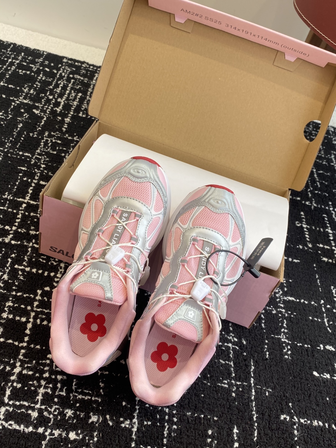 代购级（⚠️广州版本）
SALOMON XT WHISPER 萨洛蒙户外 休闲 运动鞋

原版购入开发 