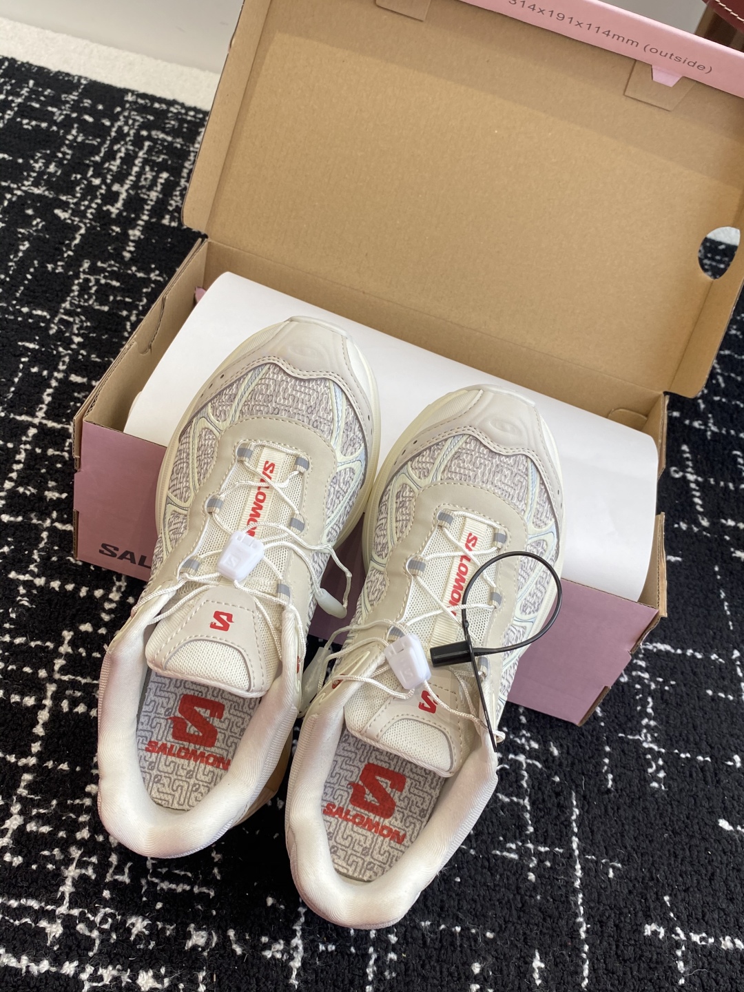 代购级（⚠️广州版本）
SALOMON XT WHISPER 萨洛蒙户外 休闲 运动鞋

原版购入开发 