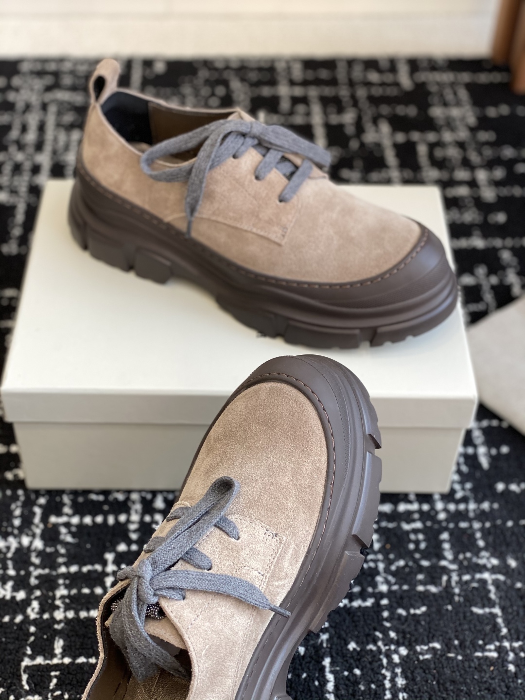 代购级
Brunello Cucinelli 25ss最新 Bc 系带 休闲鞋 

鞋面进口麂皮 内里进