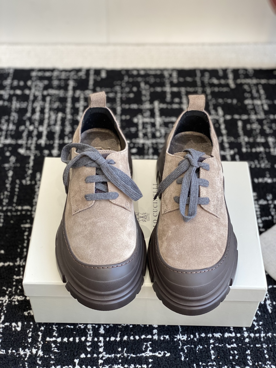 代购级
Brunello Cucinelli 25ss最新 Bc 系带 休闲鞋 

鞋面进口麂皮 内里进