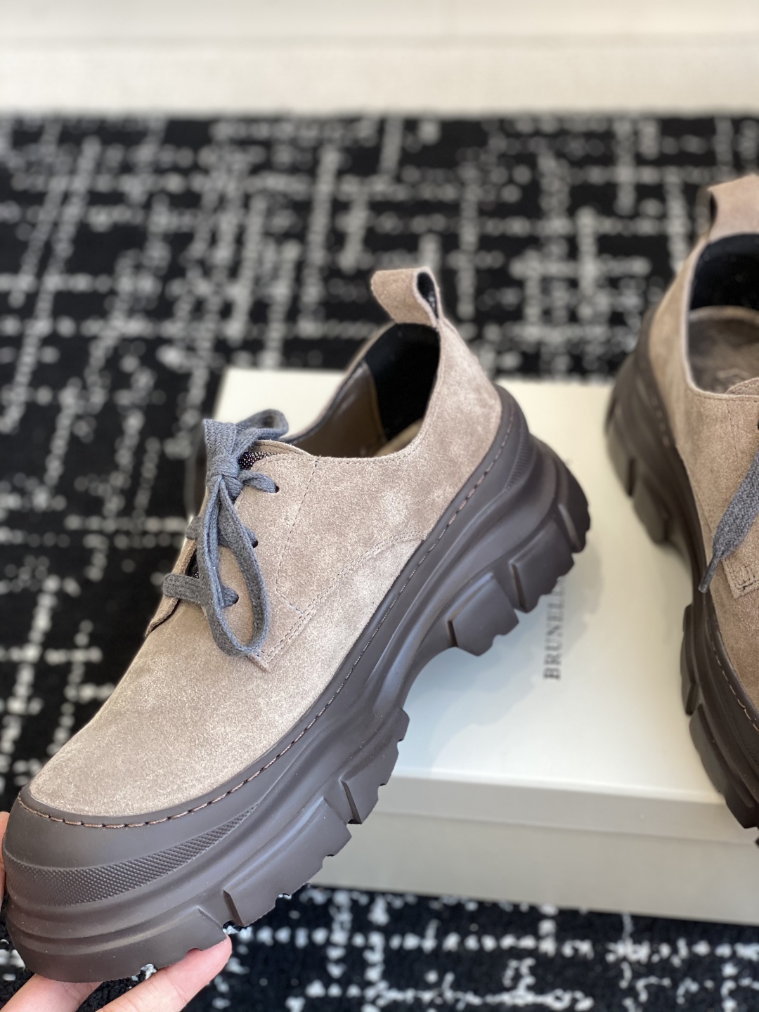 代购级
Brunello Cucinelli 25ss最新 Bc 系带 休闲鞋 

鞋面进口麂皮 内里进