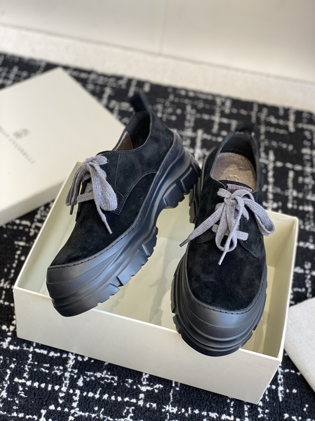 代购级
Brunello Cucinelli 25ss最新 Bc 系带 休闲鞋 

鞋面进口麂皮 内里进