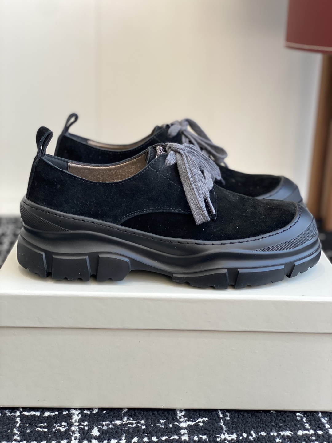 代购级
Brunello Cucinelli 25ss最新 Bc 系带 休闲鞋 

鞋面进口麂皮 内里进