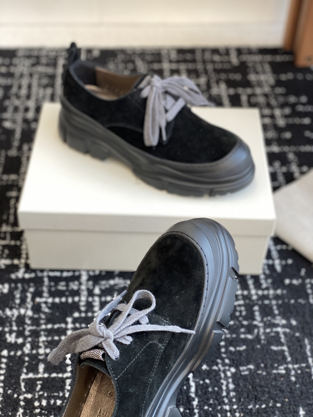 代购级
Brunello Cucinelli 25ss最新 Bc 系带 休闲鞋 

鞋面进口麂皮 内里进