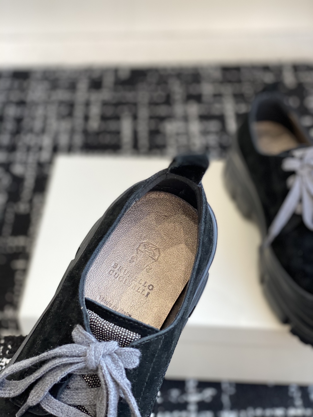 代购级
Brunello Cucinelli 25ss最新 Bc 系带 休闲鞋 

鞋面进口麂皮 内里进